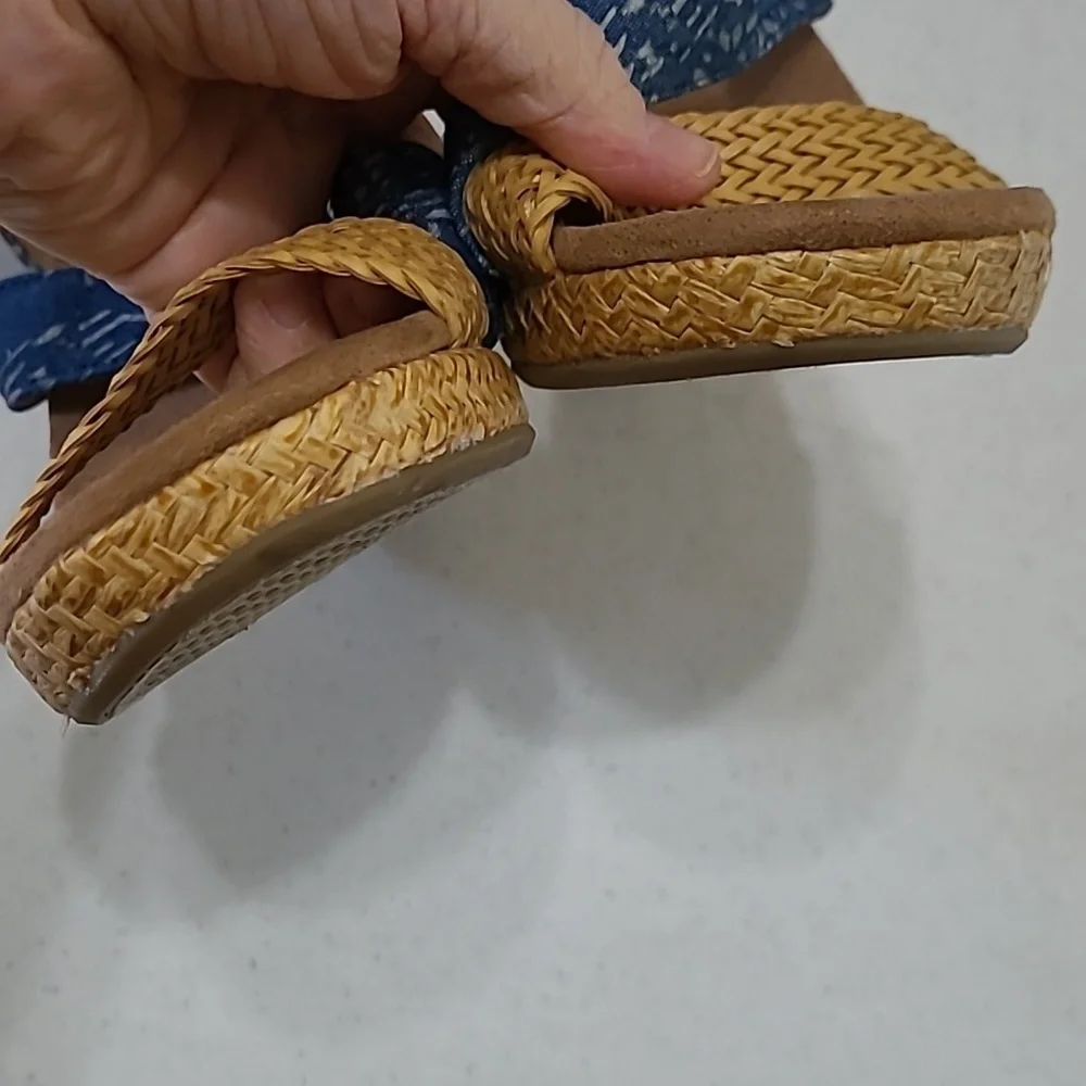 Toms blue canvas & rattan wedges size 7.5